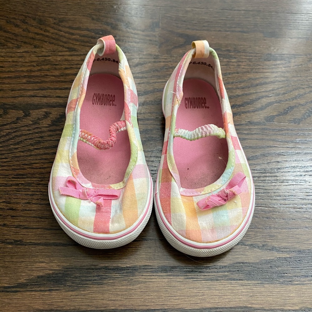 Gymboree size 8 sneakers